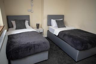 Restful 3-Bed Retreat Tilbury - 3