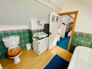BallyV House: Private King Room with en-suite bathroom, breakfast, near Cliffs of Moher - 6