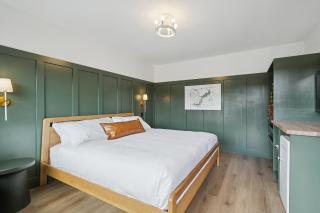 Lakelyn Lodge - 1