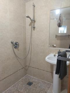 Bright City Centre Apartment, 2nd Floor, Sleeps 6 - 2