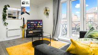 Jungle King Suite with Parking - 9