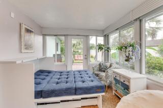 Private Hot Tub, Pool and Yard Modern Bradenton Gem - 1