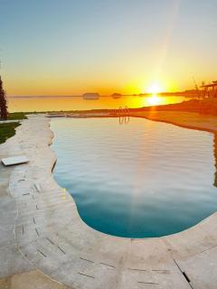 Breezy island Hotel - 0