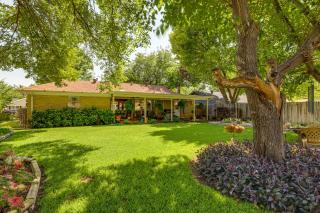 Home with Backyard Oasis Less Than 7 Mi to ATandT Stadium! - 0