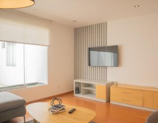 Sleek 2BR in Miraflores - 4
