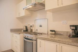 Sleek 2BR in Miraflores - 3