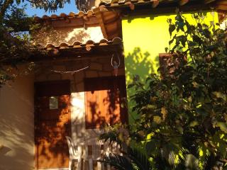 JACARANDÁ Chalés com piscina em São José da Serra MG - 5