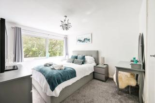 Modern 3-Bed Maisonette - Epping High Street - Parking - LMV Property - 8