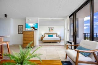 35th Floor Ocean View with Free Parking, Near Waikiki Beach - 3