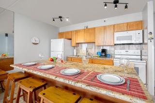 35Fl Ocean view with lanai & Waikiki beach access - 6