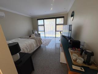 Lake Macquarie Manor - 8
