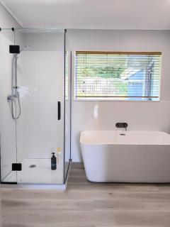 Hillside Heaven quiet and comfortable - 4