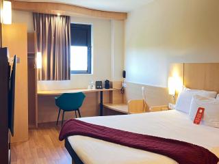 Ibis Ripollet - 0