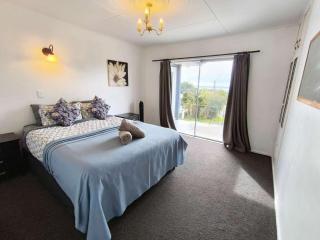 Hillside Heaven quiet and comfortable - 1