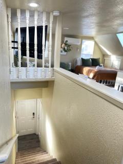 Near Downtown- Kitchen-washerdryer-parking - 2