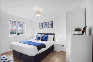 Modern 2 bedroom apartment with private parking - 8