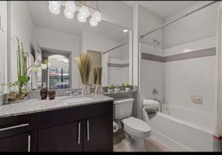 Modern One-Bedroom in Midtown - 2