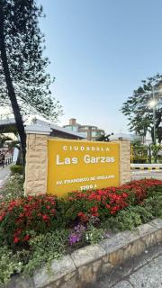SUITE 2 CAMAS, TV, WIFFI, PARKING, a 3 MINUTOS DEL AEROPUERTO DE GUAYAQUIL, LAS GARZAS SAN MARINO SHOPPING - 0