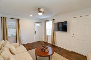 Updated North Greenwood Cottage Less Than 1 Mi to Dtwn! - 5