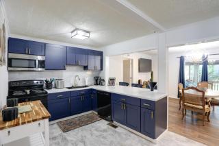 Updated North Greenwood Cottage Less Than 1 Mi to Dtwn! - 2