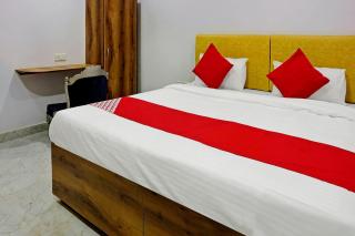 Collection O Gauri Shree Hotel - 0