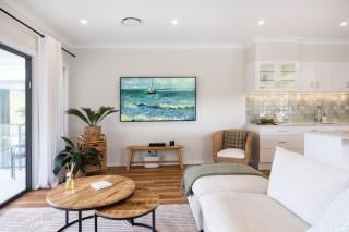 Ahgunyah Beach House - 1