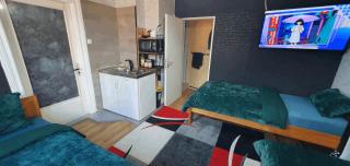 Finkenwerder Larisa's Nr 12 - Mit Parkplatz - 1