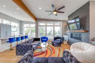 Fenced Yard, Water and Island Views Anacortes Home! - 0