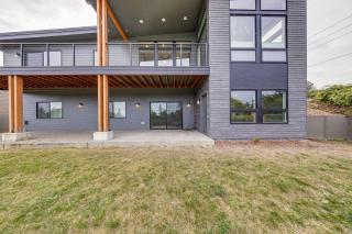 Fenced Yard, Water and Island Views Anacortes Home! - 8