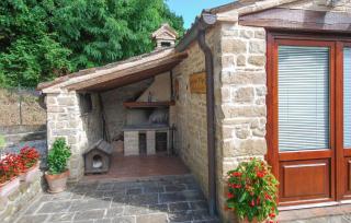 4 Bedroom Stunning Home In Mergo - 7