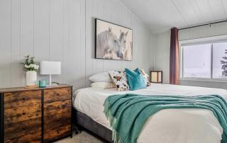 Lakefront Cabin - Cozy Retreat - 5Beds - TV - Wifi - 2