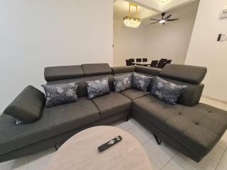 Nilai Modern Homestay 4R3B-12PAX - 8