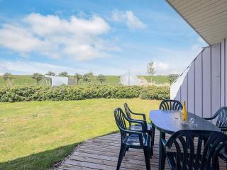 4 star holiday home in FRIEDRICHKOOG - 7