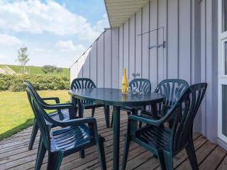 4 star holiday home in FRIEDRICHKOOG - 6