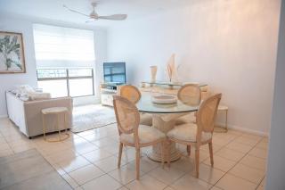 Montipora Luxe Beachside Apartment - 0