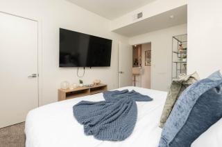 Hollywood Stars 2 Bedroom Apartment - 6