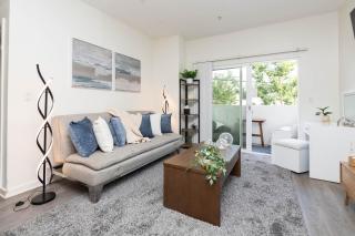 Hollywood Stars 2 Bedroom Apartment - 4