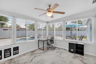 Azure Hideaway w Private Heated Pool, 8 Min to St Pete Beach - 1