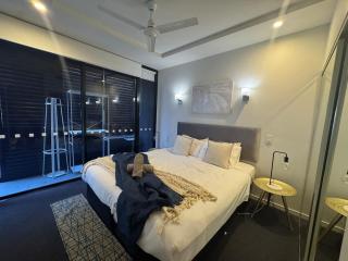 Sunny 1BR in South Bank Great Location - 0