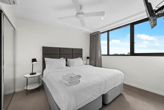 Riverside 1BR Apt with King Bed and Pool! - 5