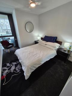 Private Bedroom & Bathroom in an Amazing Shared Brisbane Apartment - 9