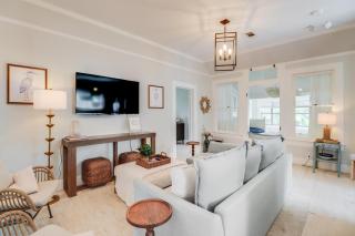Historical Beach Cottage in the core of Downtown Ocean Springs - 0