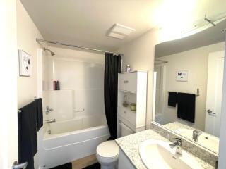 2 bedroom downtown Suite - 1