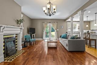 Victorian 4BR 25BA 2Parking Near Parks & DT - 5