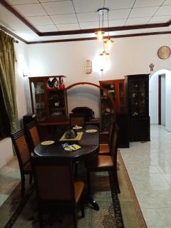Spacious family holiday Home Near Airport, JAELA, Aussie holiday home - 8