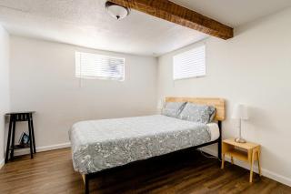 Cozy Portland Home Steps from Food - Sleeps 4 - 4