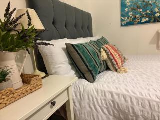 Lovely Room with a view & Parking nr Hampton Court - 3