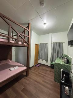 Mischa Hostel - 8