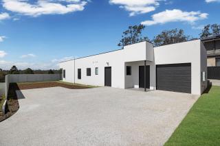 Brand New Luxury 4 Bed Home - 0
