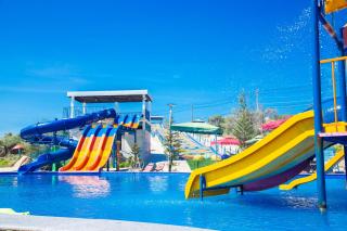 Adora Bay Ke Ga Beach Resort - Onsite Water Park - 4